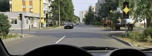 Дорожная ситуация к вопросу 14 билета ПДД №30
