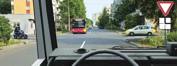 Дорожная ситуация к вопросу 15 билета ПДД №26