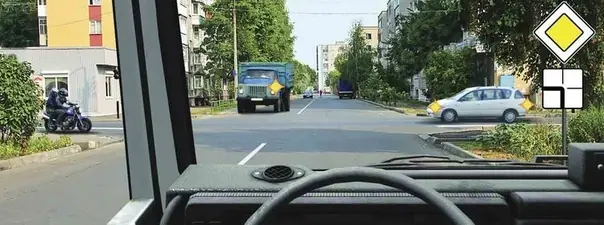 Дорожная ситуация к вопросу 15 билета ПДД №7